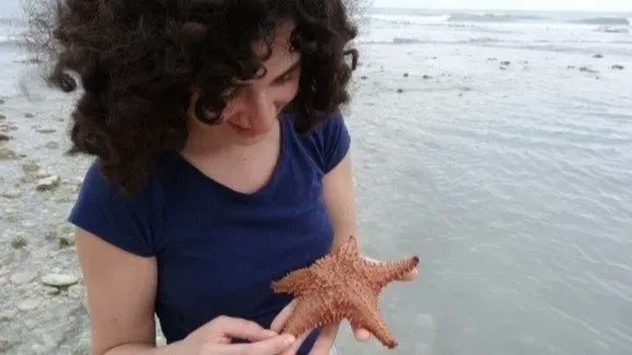 Five years now since conservation researcher Niloufar Bayani was sent to jail in Iran 🇮🇷. I plea for the release of Niloufar Bayani &amp; other conservationists on humanitarian grounds. 

Please support this petition: buff.ly/3lMVAQJ