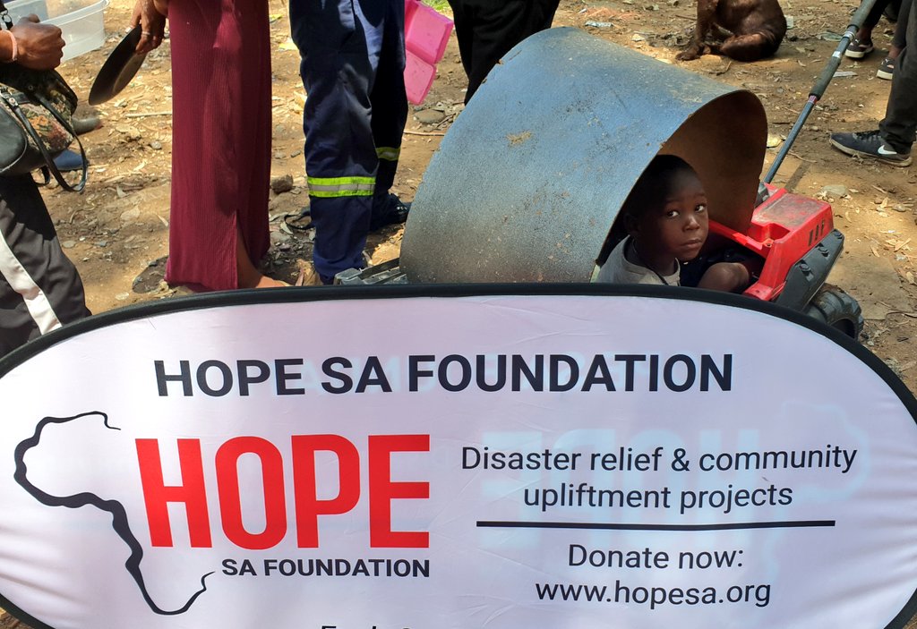 Together we can make a difference! Join our NGO today and help us create a kinder world for everyone.

Hopesa.org 

#NGO #socialgood #makeadifference #hope #HopeSA #disaster #povertyAlleviation