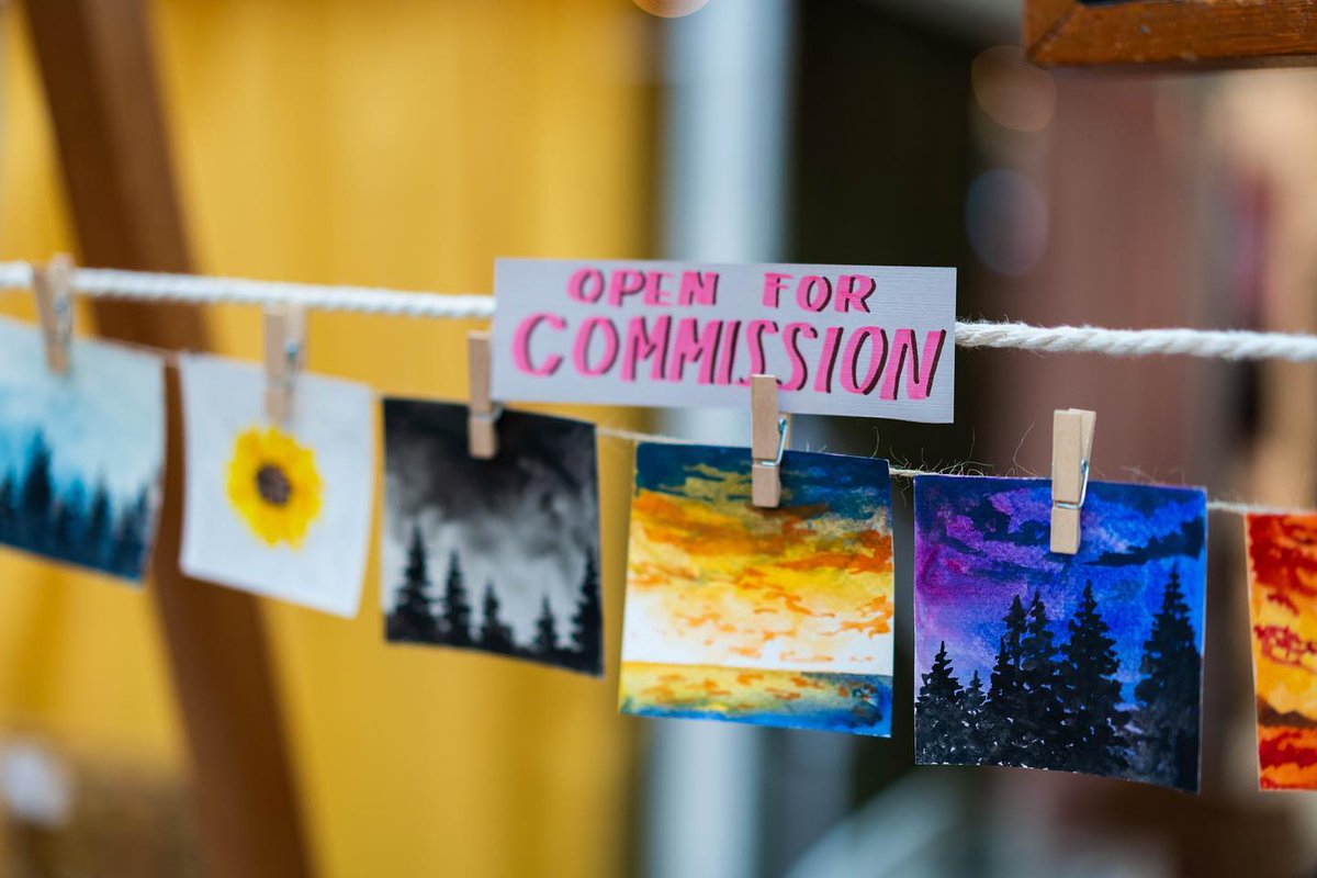 AyalaCentrio's tweet photo. Monday mood. 

Don’t let the blues get you down, let art brighten your day!

Take part in something bigger and help bring some creative energy to your Mondays!

#ArtTents 🏕️
#ArtTents2023 https://t.co/ryCHVnH49l