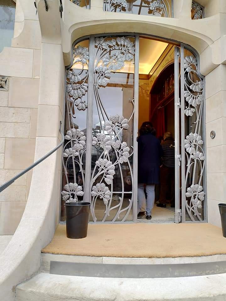 AudeVisine's tweet photo. #Bonjour en #artnouveau avec cette photo prise il y a 3 ans pile lors d'une visite guidée de la #VillaMajorelle @VilledeNancy grâce à #NancyFemmes
#monnaiedupape #ferronnerie https://t.co/66CoZrKKpw