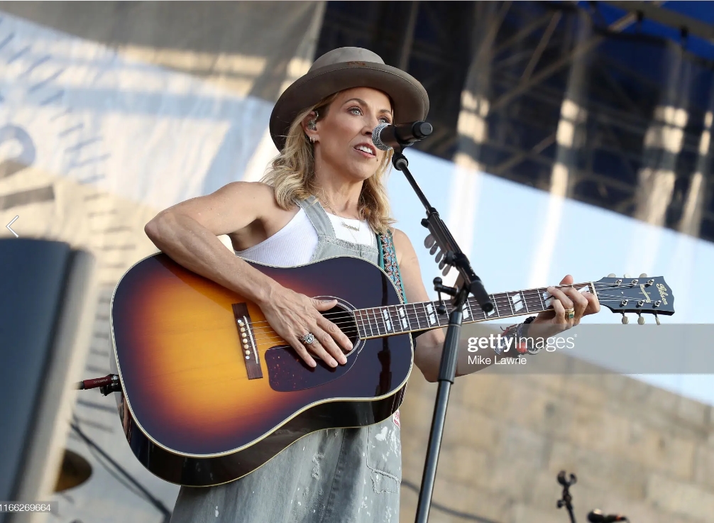 2019...

#SherylCrow performs in #NewportRI at the #NewportFolkFestival #RhodeIsland