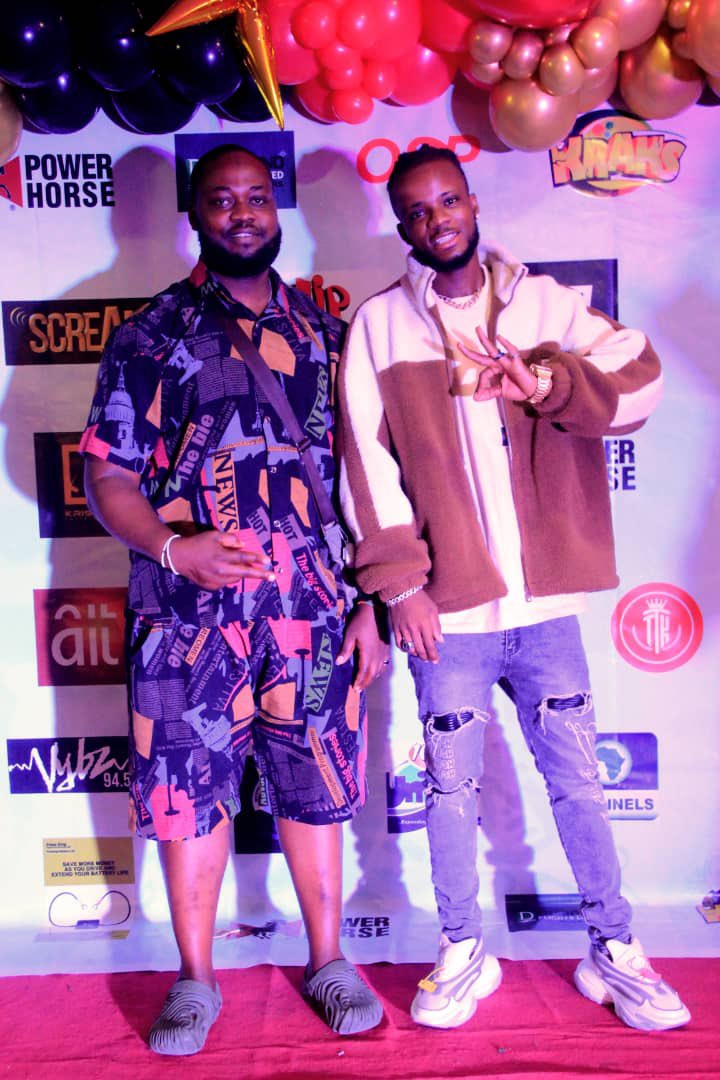 ShayazyGB's tweet photo. My team #circleofsuccess @SimiSkye @enzymefinance @Tucleanjp #shayazy #mama π€ https://t.co/uRRDtRCDYw