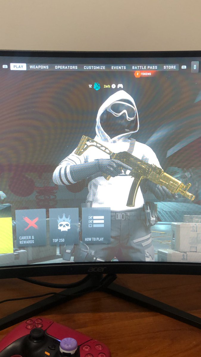 Zerbse's tweet image. Anyone down for some league?