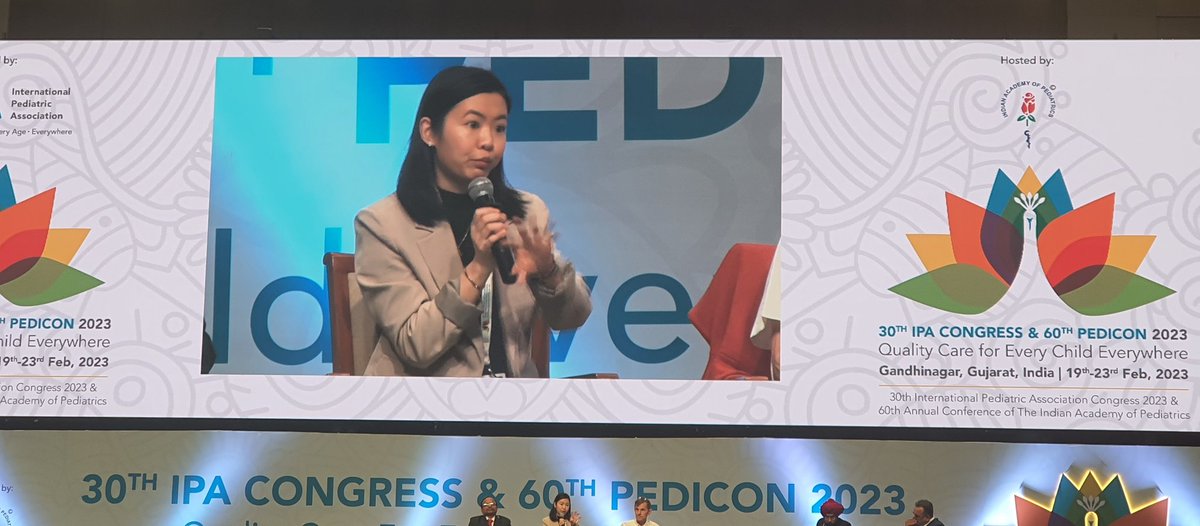 Health cannot be divorced fr politics. But politics alone is not in journals.... data must be foundational. 

Context is key... local authors not parachute papers.

Cost of #publication must not be a barrier to good science. Eds don't know who pays what. 
Well said <a href="/EstherLauST/">Esther Lau</a>