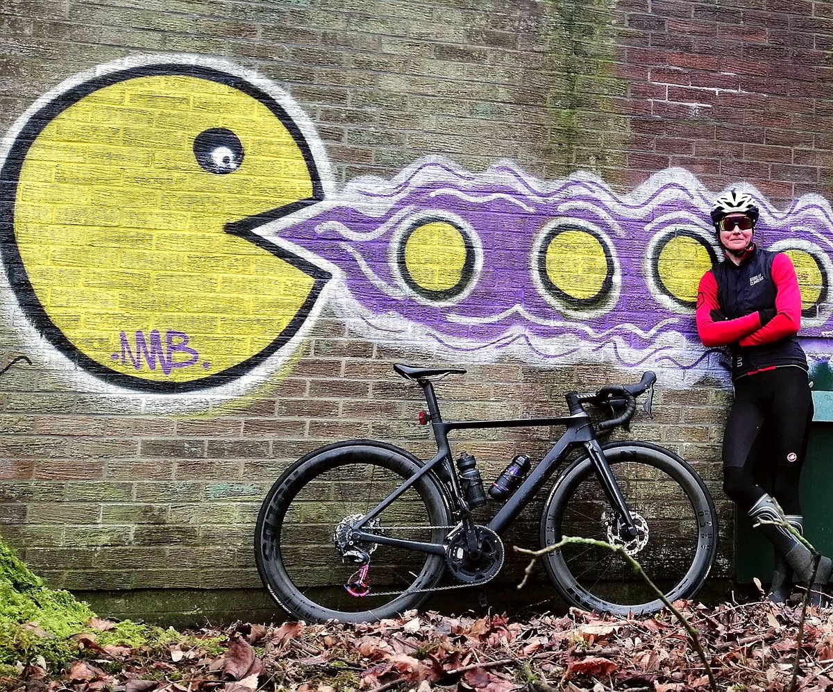 mary_wilko's tweet photo. Pac-man's gonna get you π€£
#cycling #cyclinglife #training #bikes #bikeride #canyon #mycanyon #infocrankpowermeter #infocrank #ceramicspeed #canyoncoalition #canyonesports #bandofclimbers #alwaysup #contityres #continental #getagrip #womenscycling #getoutside #getoutmore https://t.co/7LwSxi3OVF
