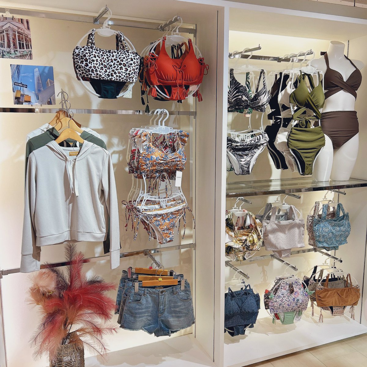 peakpine_namba's tweet photo. 水着・ウェアをお探しなら
PEAK&amp;PINE なんばCITY店へ💗！

トレンド感満載なオシャレ水着&amp;ウェアを
豊富に取り扱っております😆🫧

11:00-21:00まで毎日元気に営業中🌟 https://t.co/riGgDapFRK