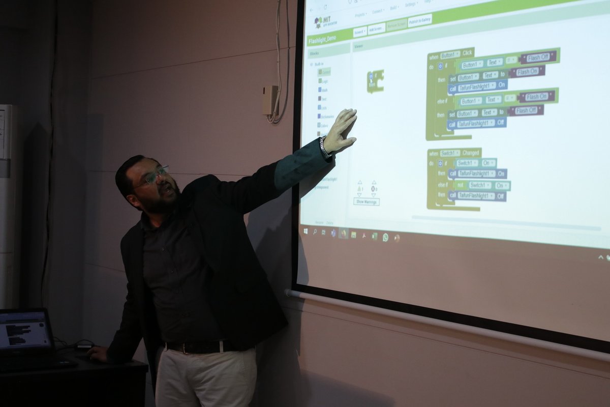 VUPakistan's tweet image. Under the great management of PDC, the Virtual University conducted a successful workshop on Mobile Application Development using MIT App Inventor at Davis Road Campus.
Read Full story at: vu.edu.pk/NewsDetails.as…
#MobileAppDevelopment #MITAppInventor #HandsOnTraining #PDCVU