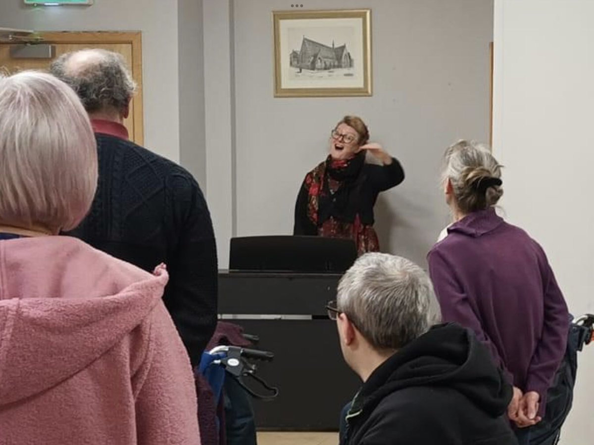 AilieReid's tweet photo. Was such a  privilege to work with Giving Voice Choir , Leeds, singing makes all the difference 🎶🎶🎶🎶🌸🌺🌸🌺 https://t.co/HfMreKlUjO