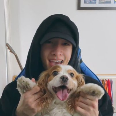 straykidsxzone's tweet photo. La verdad es que quisiera ser Berry, sin responsabilidades, sin preocupaciones, sin estrés, solo mimos de Stray Kids https://t.co/hmhHZHIRCD