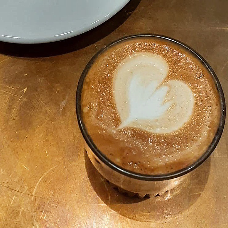 We always have a range of non-dairy milk alternatives so always ask your barista when you fancy your usual coffee. 

#uniofgreenwich #greenwich #cafe #coffee #barista #latteart #graysons #nondairy #veganmilk #greenwichuni #coffeeart