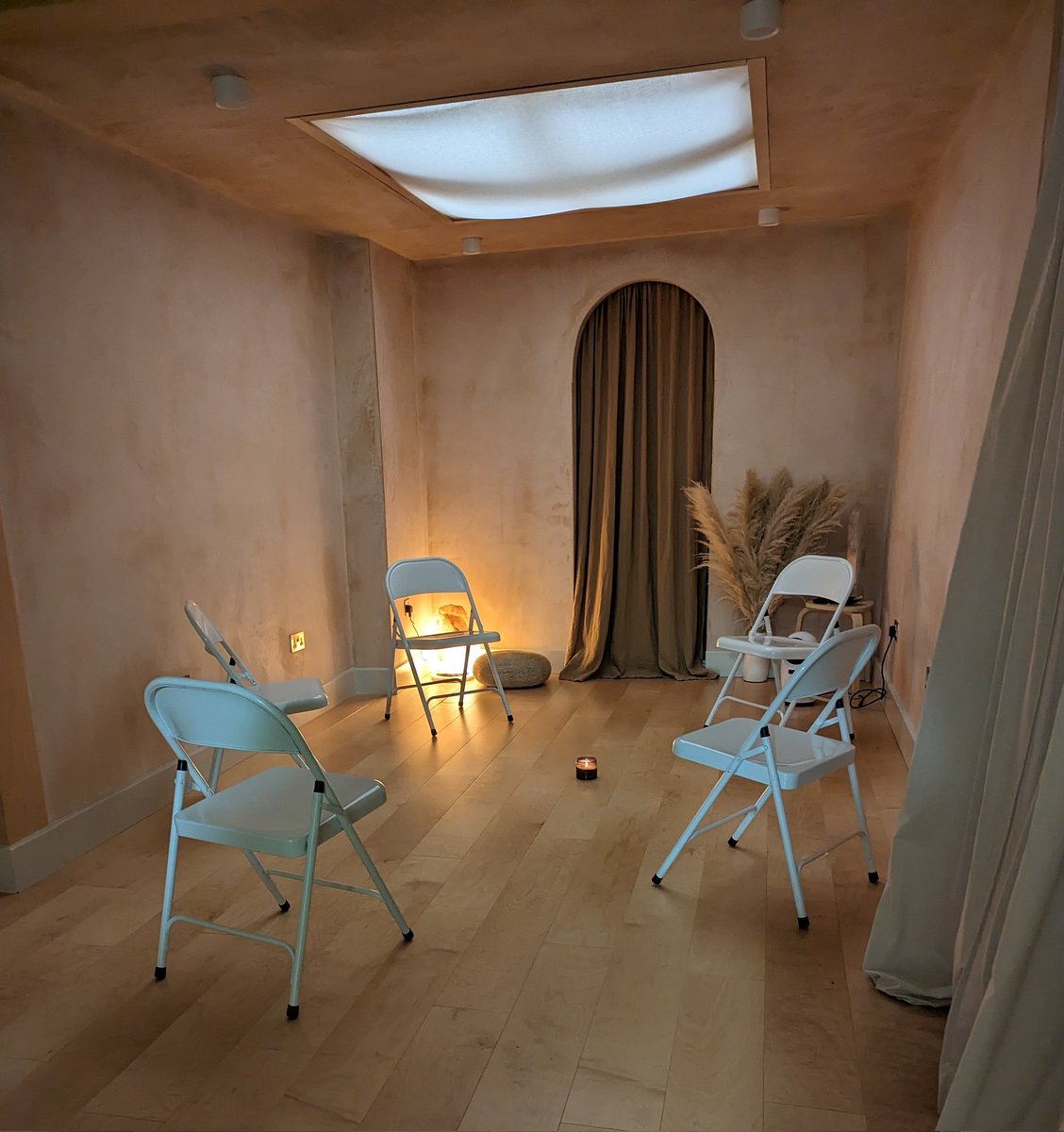 Good morning world. Our #MindfulMonday session at Native Self in Broadstairs starts at 9:30am. It's not too late to book a place via our website if you'd like to come and sit with us.