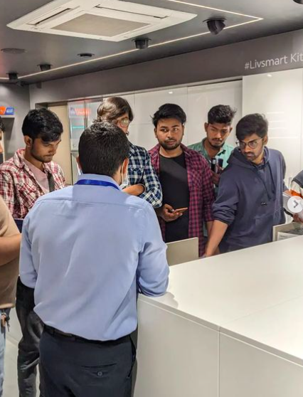designz_dreamz's tweet image. Interior design students of DreamzDesignz got an opportunity to interact with and observe the different hardware for interiors on display at L'atelier Ebco.
#ebco #hardware #interiors  #dreamzdesignzinsititutebangalore   #Dreamzdesignz #Kormangala #bangalore
