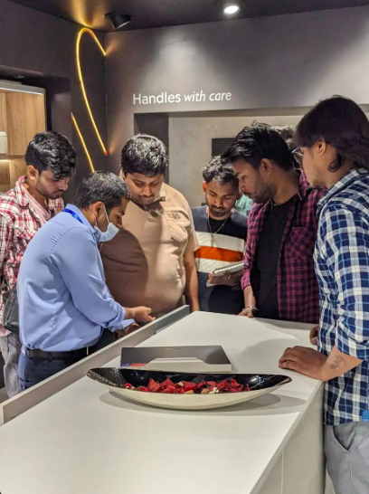 designz_dreamz's tweet image. Interior design students of DreamzDesignz got an opportunity to interact with and observe the different hardware for interiors on display at L'atelier Ebco.
#ebco #hardware #interiors  #dreamzdesignzinsititutebangalore   #Dreamzdesignz #Kormangala #bangalore