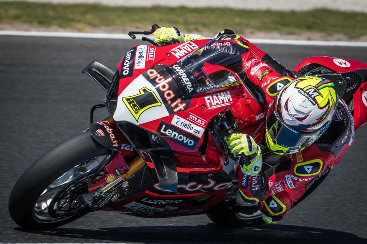19Bautista's tweet photo. There isn’t better way to start the #raceweek than riding my babe…and if it is in @phillipislandcircuit 🥰
No hay mejor manera de empezar la #semanadecarrera que rodando con mi peque…y si es en @phillipislandcircuit 🥰
#AB19 #TheDefense #WinterTest #AUSWorldSBKTest #keepworking https://t.co/X3KoguopUC