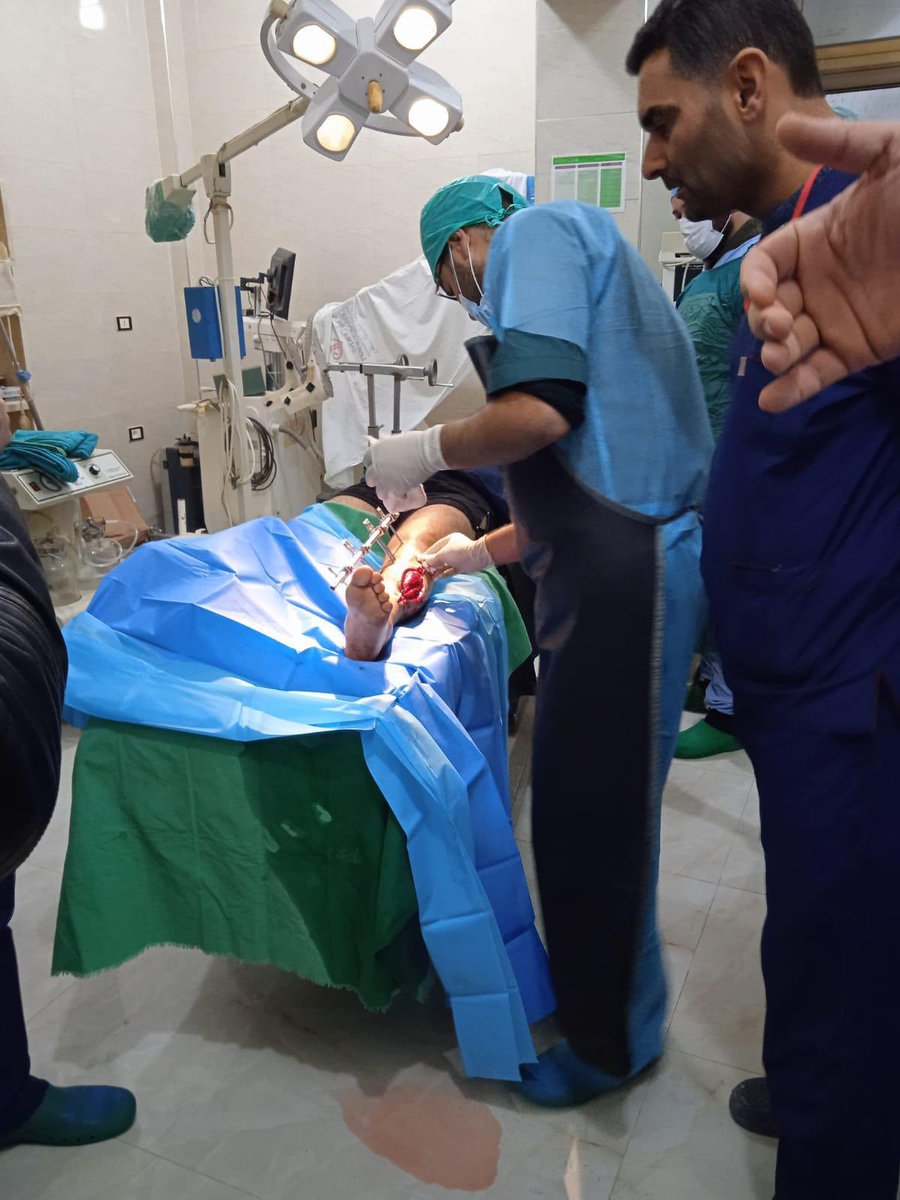 campsoscar's tweet photo. Els grans hospitals de Barcelona i @openarms_fund ens unim en una acció humanitària d'emergència.
Ajudar i equipar els hospitals del Nord-oest #Síria més afectats #TerratremolSiria i que estan treballant en pèssimes condicions:
Ajuda'ns https://t.co/HQD1KVfyEB https://t.co/KrfcjlvZ7I