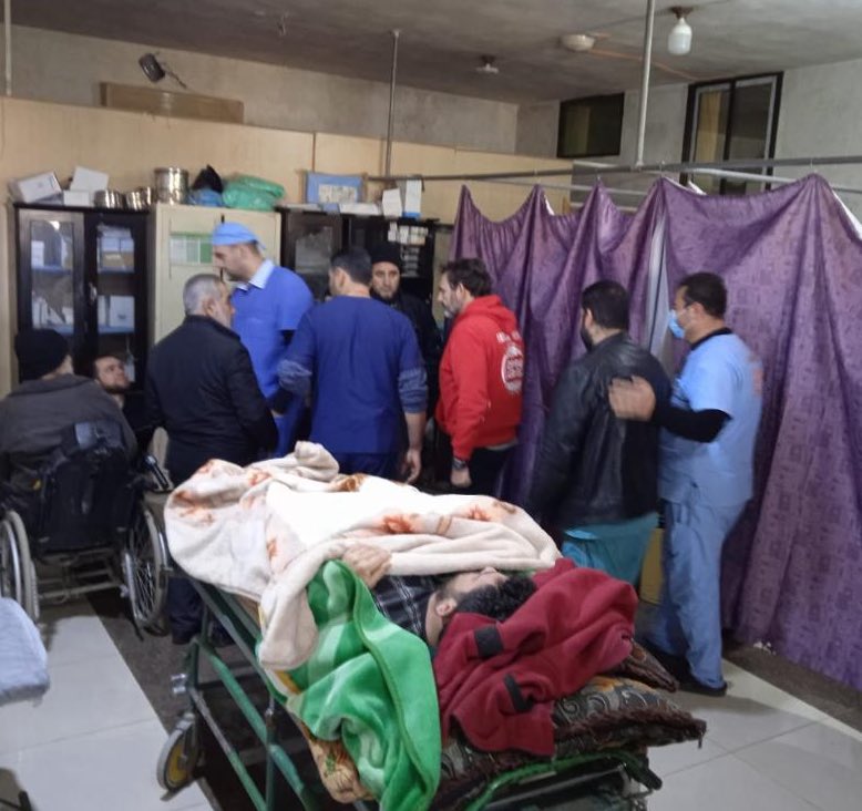 campsoscar's tweet photo. Els grans hospitals de Barcelona i @openarms_fund ens unim en una acció humanitària d'emergència.
Ajudar i equipar els hospitals del Nord-oest #Síria més afectats #TerratremolSiria i que estan treballant en pèssimes condicions:
Ajuda'ns https://t.co/HQD1KVfyEB https://t.co/KrfcjlvZ7I