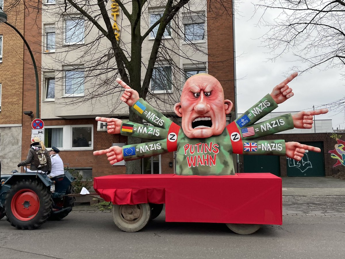 Auf #Putin hat sich Tilly dieses Jahr eingeschossen #karneval2023
#rosenmontag
#helau
#Düsseldorf