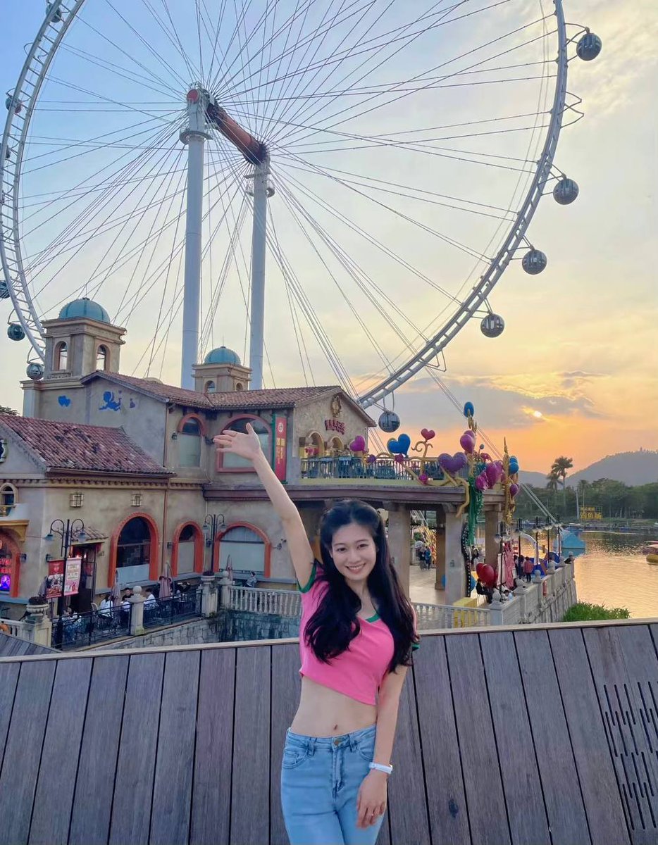 Tingting1995D's tweet photo. Only by standing tall can you see far, hard work is the way to make you stand tall https://t.co/6YlCBcBPg9