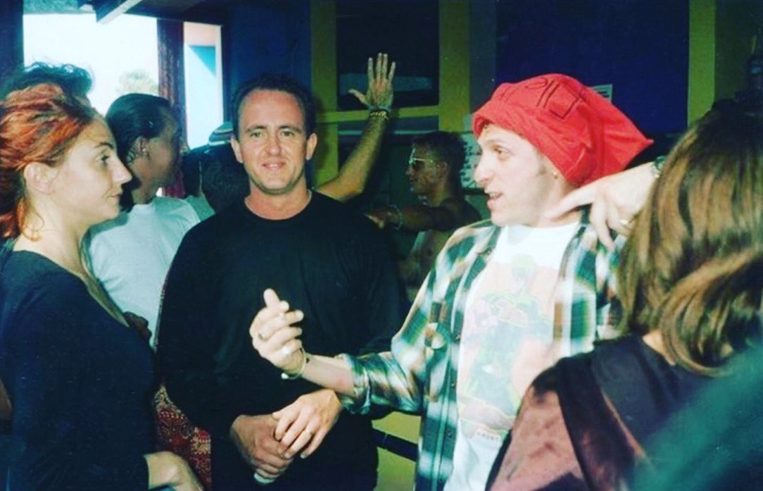 IbizaPast's tweet image. ‘Brandon Block and Danny Rampling on the Space Terrace one Thursday  in the 90s’

Photo Credit ▶️ @dannyrampling 

@brandonblock #brandonblock #dannyrampling #spaceibiza #nineties #raver #balearic #housemusic #ibiza #ibizapast