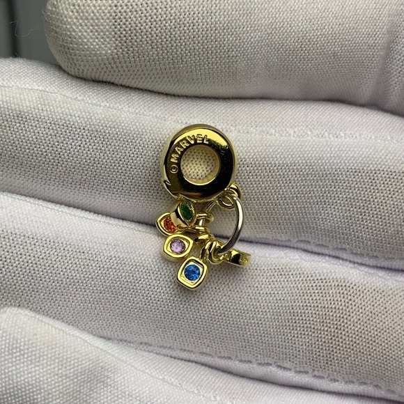 coupongal1987's tweet photo. So good I had to share! Check out all the items I'm loving on @Poshmarkapp #poshmark #fashion #style #shopmycloset #pandora #matildajane: https://t.co/9vB72fYoAh https://t.co/em41N9OGwE
