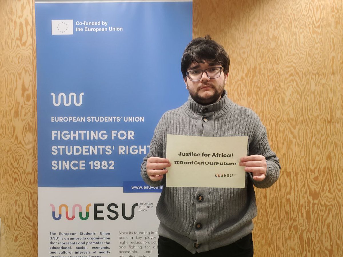 Student activists from <a href="/Confech/">CONFECH</a>, <a href="/Zinasuzim/">ZINASU🇿🇼</a> &amp; <a href="/ESUtwt/">European Students' Union (ESU)</a> are standing in #solidarity with students &amp; young people across #Africa demanding #JusticeForAfrica! 

More children are now out of #education in #Africa than in 2015. We will not be silent when rights of our peers are denied!