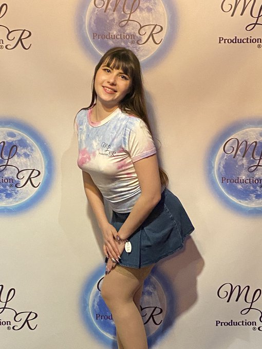 Kiss tweeter https://t.co/mx3296ObOg<a href="/tag/mlrgirls"class="tags"><span>#mlrgirls</span></a>