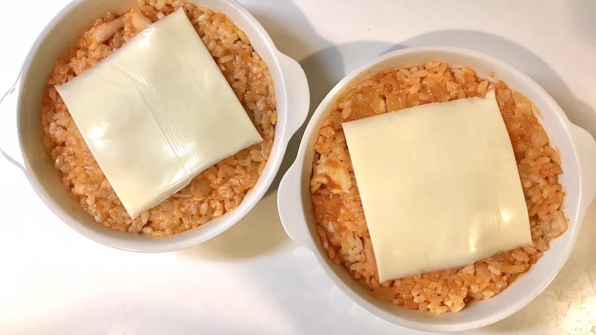 フライパン不要だから超ラクチン♪『中はとろっと焼きオムライス』