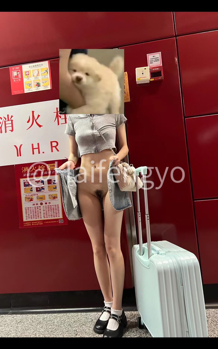 haifengyo's tweet photo. @xyberlabs 地铁站的人疯狂回头 还有出租车！这种感觉！ https://t.co/HLnhX1eV7B