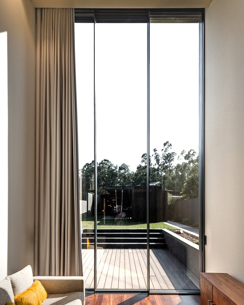 Go for the wow factor, with our best selling minimal frame system - the MFP18 #SlidingDoor System. 
With custom large scale panels up to 18m2 in size, and a nearly invisible, 18mm aluminium frame. 

#interiordesign #structuralglazing #modernarchitecture #slidingdoors #glassdoor
