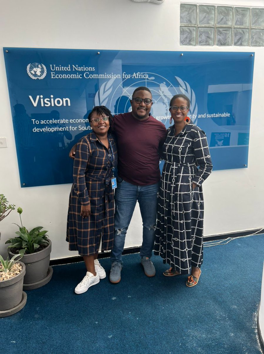EuniceKamwendo's tweet photo. The future is #young! Wishing our #researchfellows @cosam_chanda @Tisu_8 the very best as they present their research papers on their way out today. Been a pleasure to have you both. Loved the #youthful energy, the #passion & #brains you brought to #SROSA. #thebestisyet2come! https://t.co/3EUDg83VRM