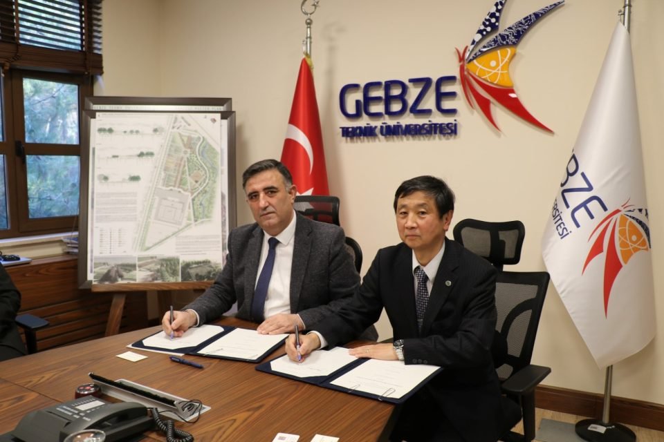 BThaberAnkara's tweet photo. Türk ve Japon üniversiteleri afetlerle baş edebilir  toplumlar oluşturulması için bir arada

https://t.co/HNjfZNl8F0

@GtuEduTr @koho_center1 #MARTEST @jica_direct #ProfDrHacıAliMantar #ProfDrYoshiyukiKaneda
#deprem @bthaber https://t.co/IByn8d6o5r