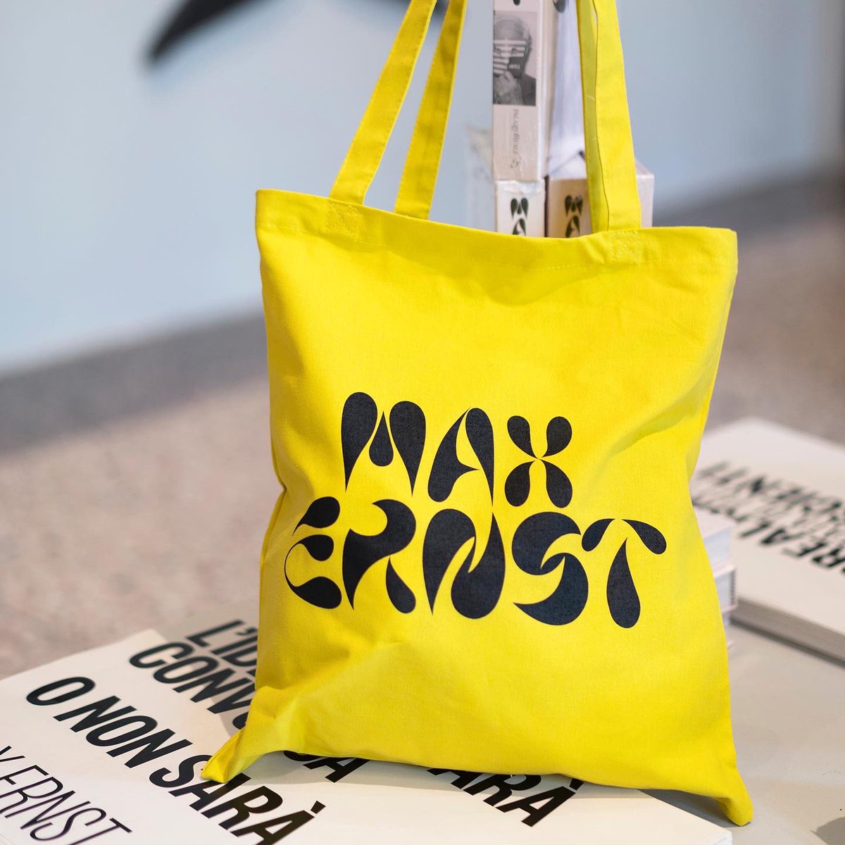 ⏰ Ultimi giorni per scoprire la retrospettiva dedicata a #MaxErnst a @palazzorealemilano!

Vi aspettiamo anche per una visita nel nostro #bookshopsurrealista dove troverete, oltre ad una selezione editoriale dedicata ai temi della mostra, anche il merchandising della mostra.