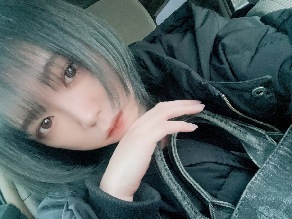 ぴよにこ (@piyo_mu) on Twitter photo 襟足あんまり長さ変えずにトップを切ってボリュームを下じゃなく顔横に来るようにしてもらった
カラーは色落ち楽しみたいからブルー
安定のばかわウルフ続行
てんきゅー松井さん🫰🏿🫰🏿🫰🏿
我テンションぎゅんぎゅんなり
<a href="/Bor_mee01/">Bor mee吉祥寺</a>
<a href="/oya_tom/">bormee_matsui</a> 襟足あんまり長さ変えずにトップを切ってボリュームを下じゃなく顔横に来るようにしてもらった
カラーは色落ち楽しみたいからブルー
安定のばかわウルフ続行
てんきゅー松井さん🫰🏿🫰🏿🫰🏿
我テンションぎゅんぎゅんなり
<a href="/Bor_mee01/">Bor mee吉祥寺</a>
<a href="/oya_tom/">bormee_matsui</a>