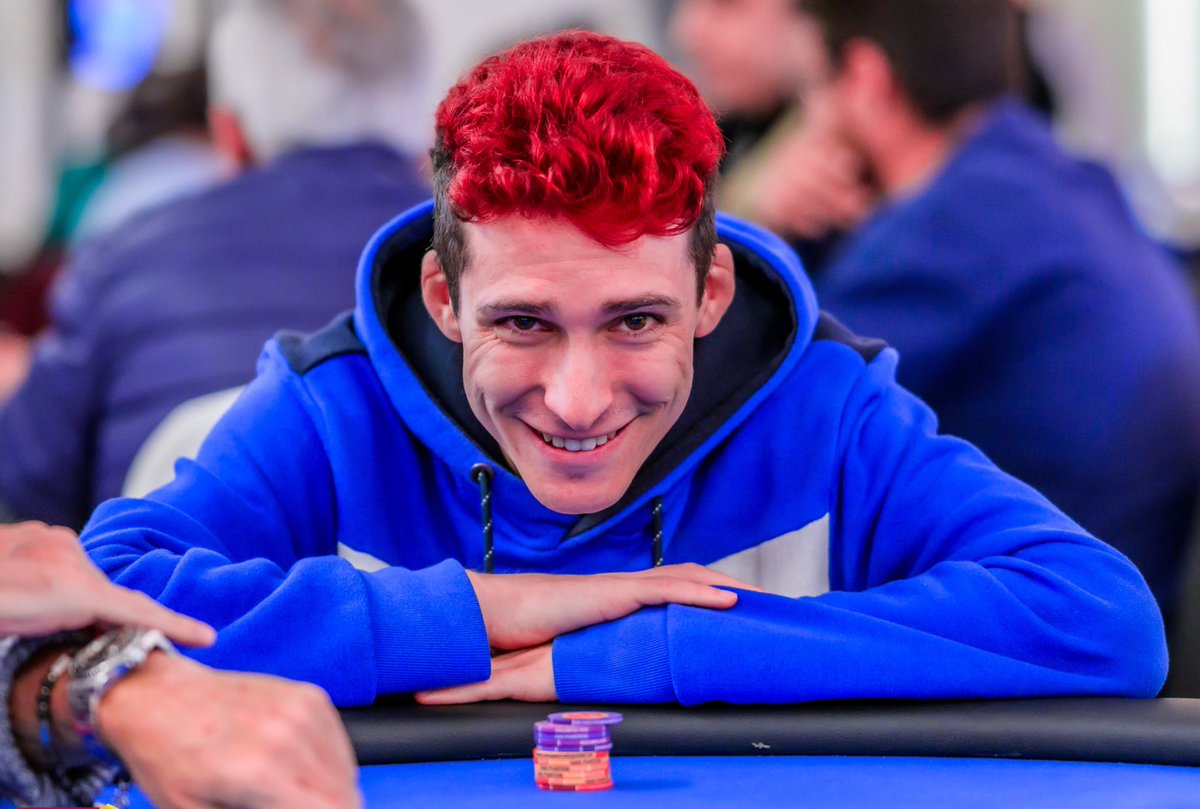 MTTProject_EP's tweet photo. 🇫🇷 #EPTparis
@JuanMalakastyle día 2 del 50.000€
@misterhest & @TuA133 & atizarán el ME 5.300€
@grubi125 día 2 del FPS HR 134 left con 305.000€ on TOP
Let’s go #BeYourB 🚀
#TeamByB
https://t.co/bFNc6D7w1Q https://t.co/qOmTZYm31A