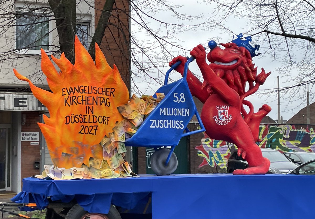 Heißes Thema: Der Millionen-Zuschuss zum Kirchentag 2027 #karneval2023
#rosenmontag
#helau
#Düsseldorf