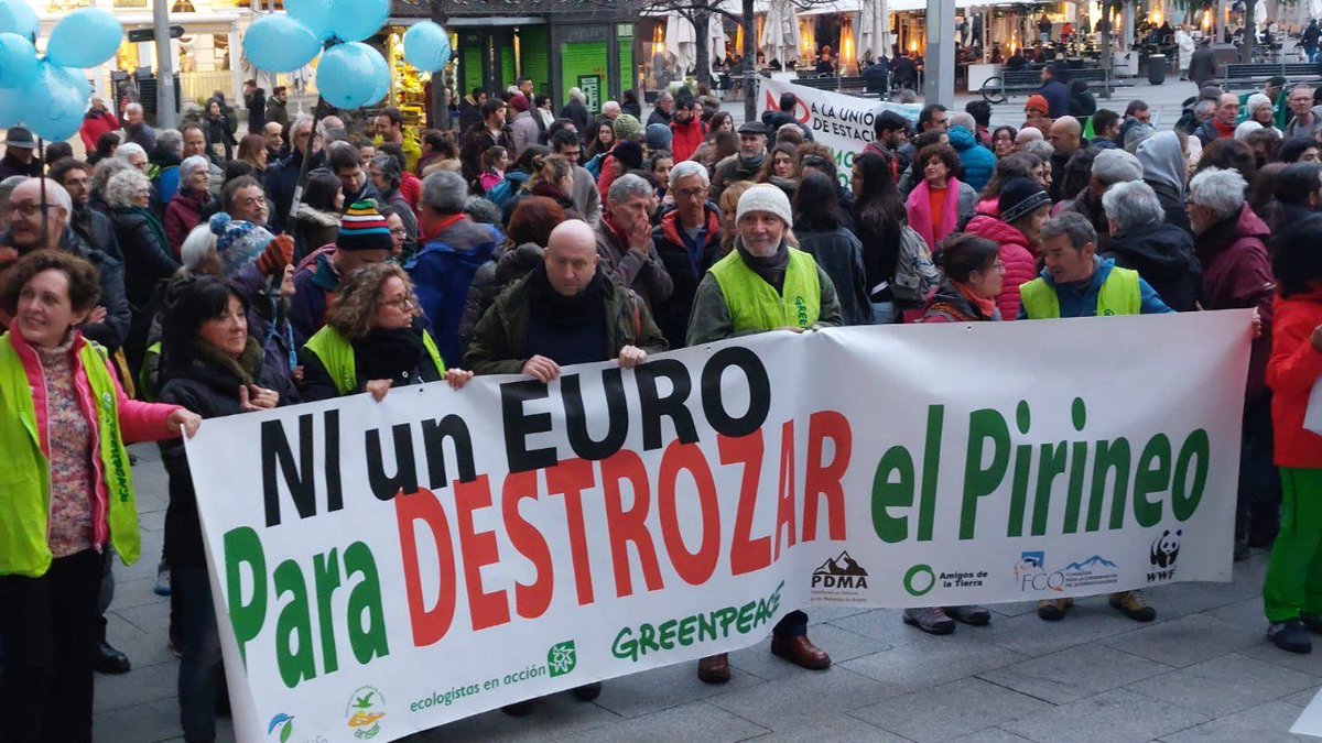 PDMAAragon's tweet photo. Commissioner @MHohlmeier, welcome to Spain. We know you are coming to review how the #NextGenerationEU funds are being managed. The @GobAragon project to build a cable car in Canal Roya will cause significant damage in an area of ​​great environmental value, the Pyrenees https://t.co/7ItfzBYXaM