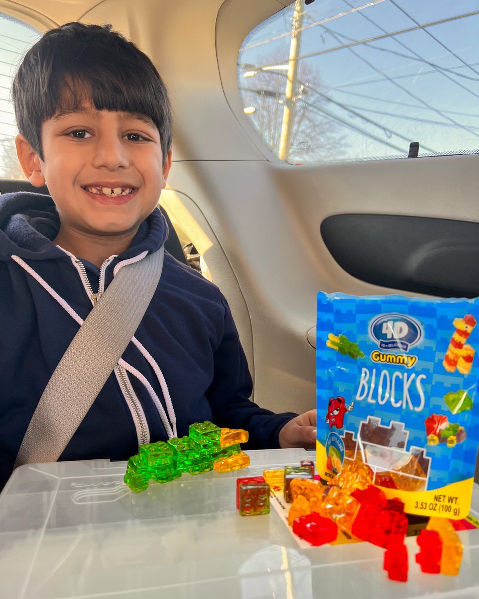 amossweets's tweet photo. Making memories one road trip at a time.
🚗🚗🚗🚗🚗
What's your favorite road trip snack?
#amossweets #4dgummy #4dgummyblocks #buildyummyfun #kidssnack #roadtripsnacks #playwithfood https://t.co/QhaDTlMvWt