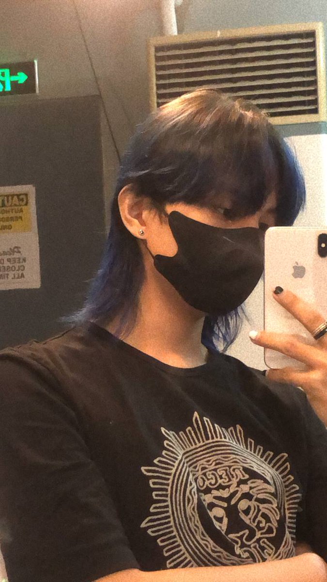 Maxsuwabe's tweet photo. RED HAIR NO MORE 😝

Hi! Kumusta? I hope everyone is having a great Monday! Come hangout with us on the purple channel 💜 We'll play Genshin, Ni no kuni, Hogwarts Legacy, and Overwatch 2.

See you! Mwuah 😘 https://t.co/rIdfmHZYOp