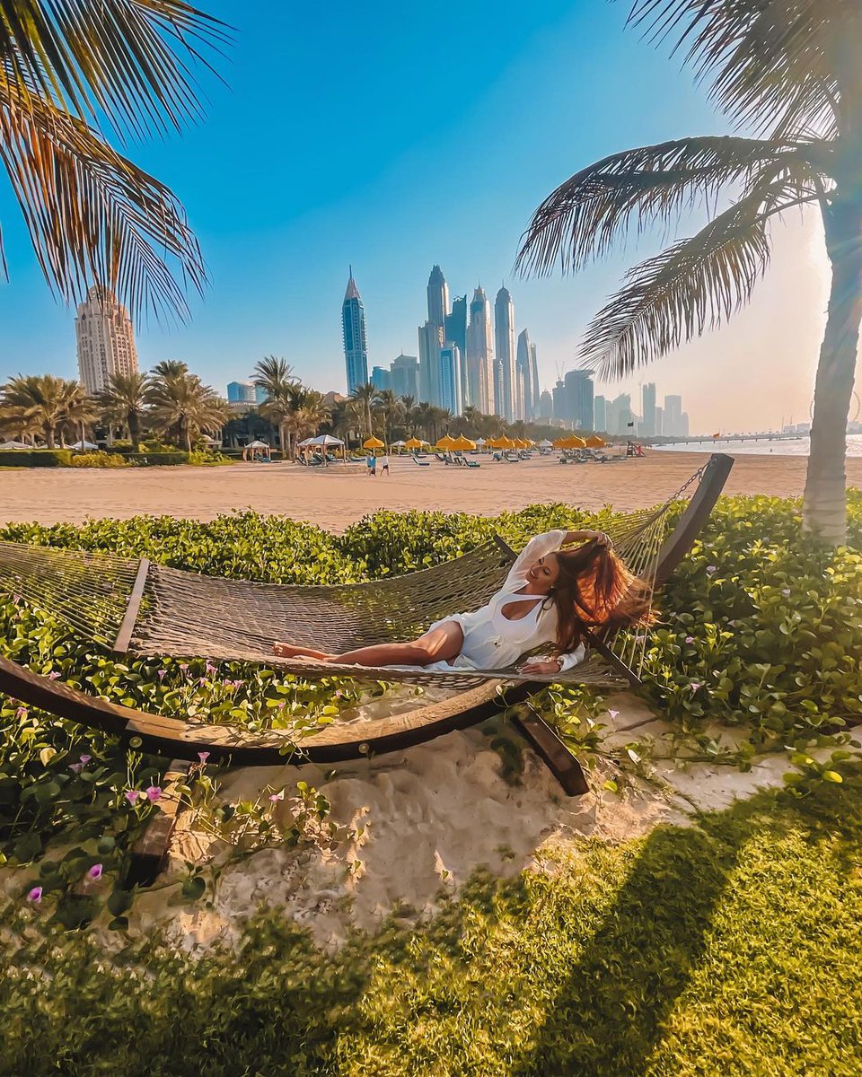 The warmth of the sun, the sea breeze blowing through the palms, and the city life vibing in the distance… the ambiance in Dubai is truly one-of-kind ☀️🌴#DriftBeachDubai
📸 IG/alexdxb_
#VisitDubai #DubaiDestinations