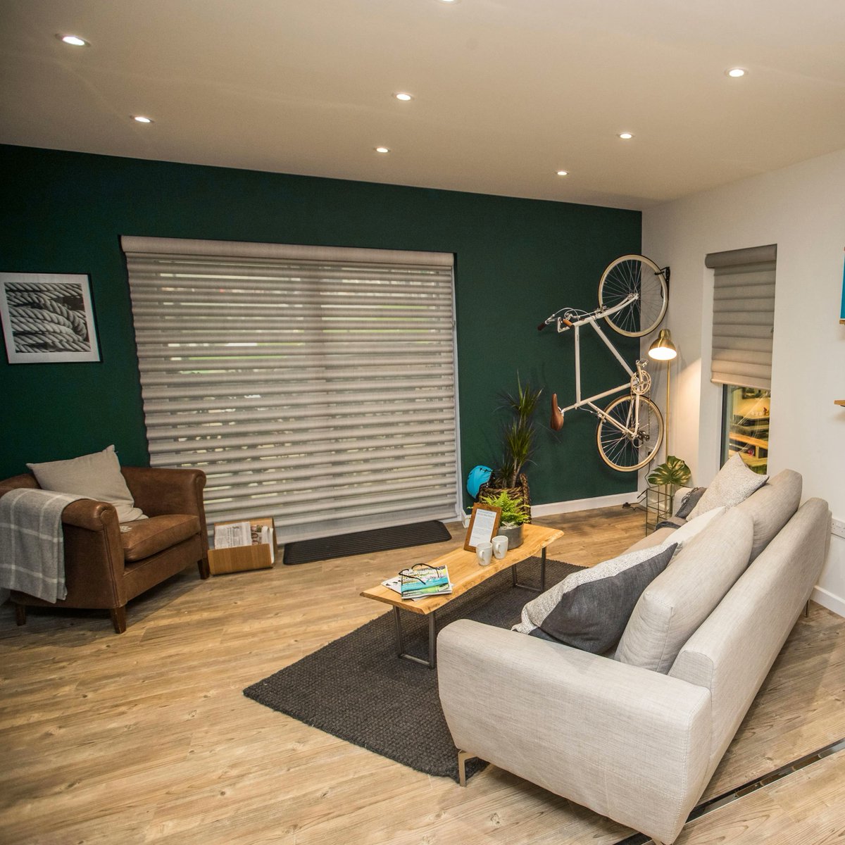 avko_interior's tweet image. A feature wall is a great way to jazz up an interior space on a budget 🏠 🧑‍🎨 

What colour would you paint your #FeatureWall? 🤔