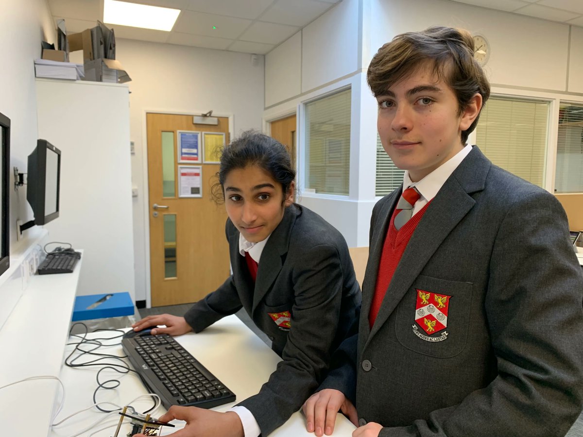 KGS1561's tweet photo. KGS #ClubOfTheWeek➡️ STEAM🤖  ⌨️ 
This fantastic club helps students to understand modern #technology and develop great skills such as #curiosity &amp; #ambition! @ACE_Character @JubileeCentre1 @KGSheadmaster https://t.co/3xf0T7Qhfy