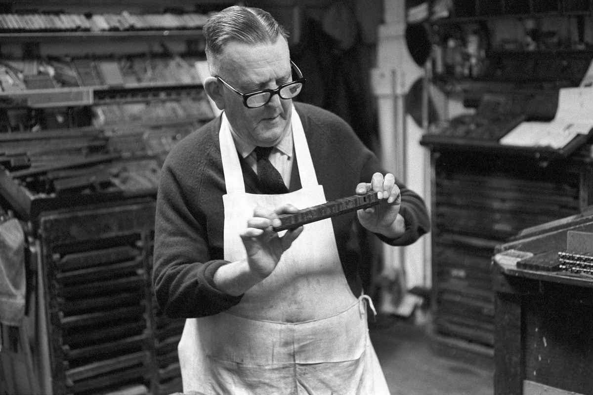 Mr Lyddon setting type, South Molton, March 1974. Photograph by my Dad ©Beaford Arts @beaford #Devon #photography beafordarchive.org/archive-image/…