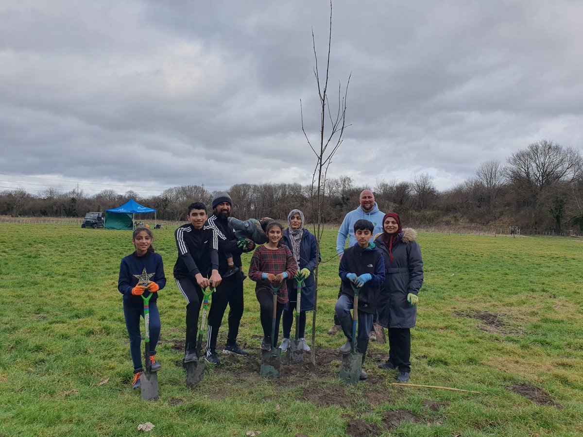 Another fantastic day of community tree planting over on Dee Park. 🌳🌳
With thanks to Community Impact Learning for their help 🙏