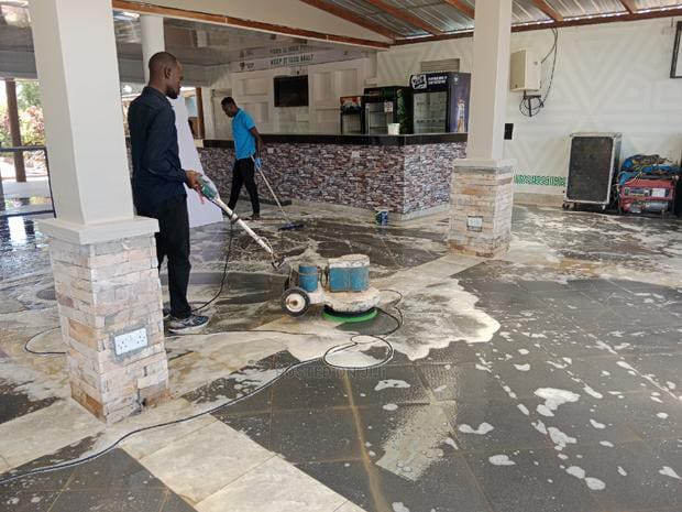 Rabbicleaninga1's tweet photo. #Barcleaning at times its not about the profits but how your place looks 😍 the appearance of your bar/ Restaurant keeps us coming back
Allow us bring out that beautiful look of your commercial bussiness at fair price
For bookings;0700964575 https://t.co/bL6yRv017b