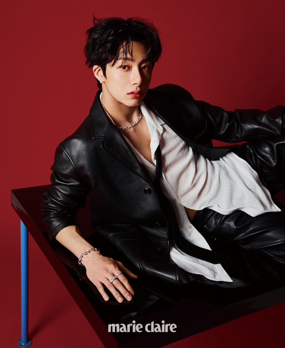 marieclairekr's tweet photo. #제작협찬 #Coverstory 소년 같은 말간 얼굴과 어른스러운 태도 그사이 어딘가의 #형원 과 #프레드 의 찬란한 조우. 가감 없는 모습을 드러낸 그의 모습을 화보로 만나보세요.
@OfficialMonstaX https://t.co/JZtgUKNcpv