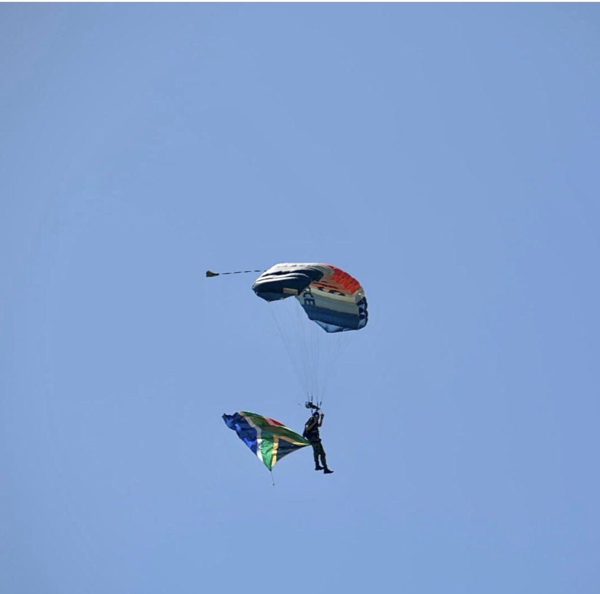 AthlendaM's tweet photo. SAPS extends its well wishes to the  Special Task Force.The STF is participating in the UAE SWAT challenge in Dubai 20-24 Feb. The competition aims to encourage benchmarking&amp;test the worlds elite units on their global tactical &amp; weaponry ability to respond to high risk incidents. https://t.co/SxivBMQ2uf
