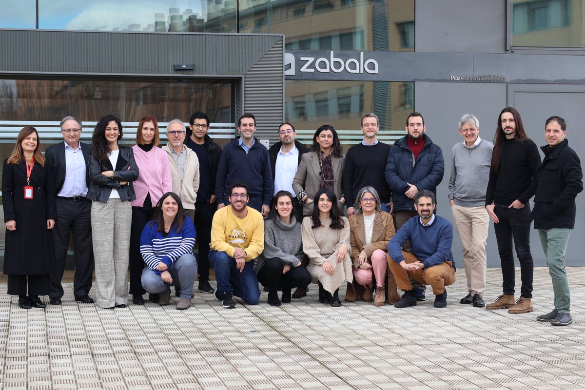 ClinicaNavarra's tweet photo. Reunión anual de #CARDIOPRINT, el proyecto que busca evitar el trasplante de corazón para los pacientes de infarto masivo https://t.co/K86aHXfkzI
Discutimos avances en biomateriales, tecnología, células madre y modelos computacionales, todo para diseñar una solución terapéutica💓 https://t.co/cqFXGJ7gok