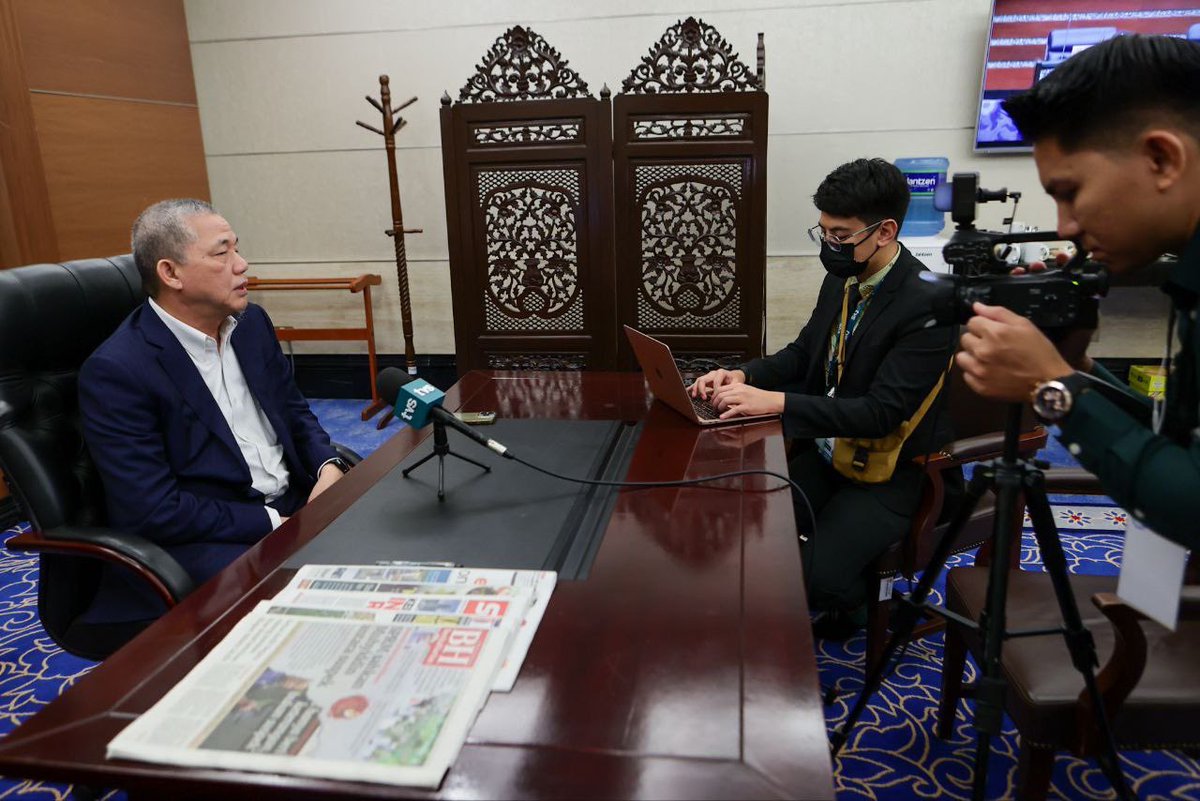 PetraJayaMP's tweet photo. Petang ini memenuhi wawancara bersama saudari Zakiah Koya @staronline & saudara Yusuf Shukri @tvstvmy di pejabat saya di Parlimen. Terima kasih The Star & TV Sarawak
#FYForYou
#MalaysiaMADANI https://t.co/WjjUuGai7X