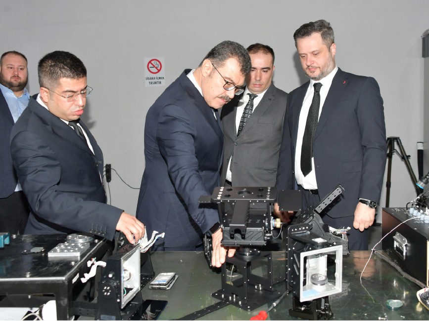 MSI_Dergisi's tweet photo. TÜBİTAK’ın Destekleri ile Büyüyen Promec, TÜBİTAK Başkanı Prof. Dr. Hasan Mandal’ı Ağırladı
➡️ Haberin devamı için: https://t.co/4A2sncW7gg
#MSIDergisi #savunmasanayisi #savunmavehavacılık #Promec #TÜBİTAK https://t.co/Er1LeHgDuo