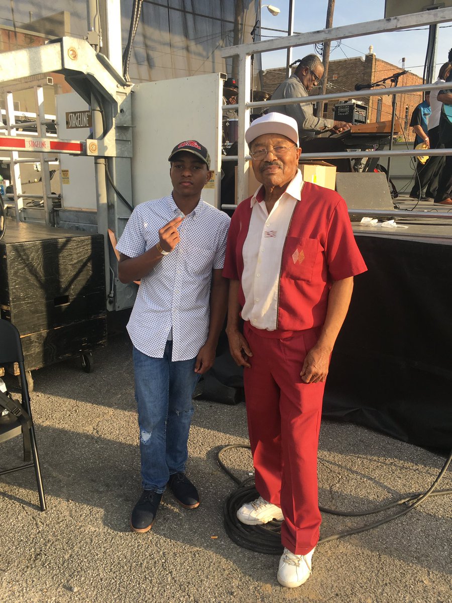 YOUNGRELLBLUES's tweet photo. The legendary Johnny Drummer and I https://t.co/jF5HBGt53U